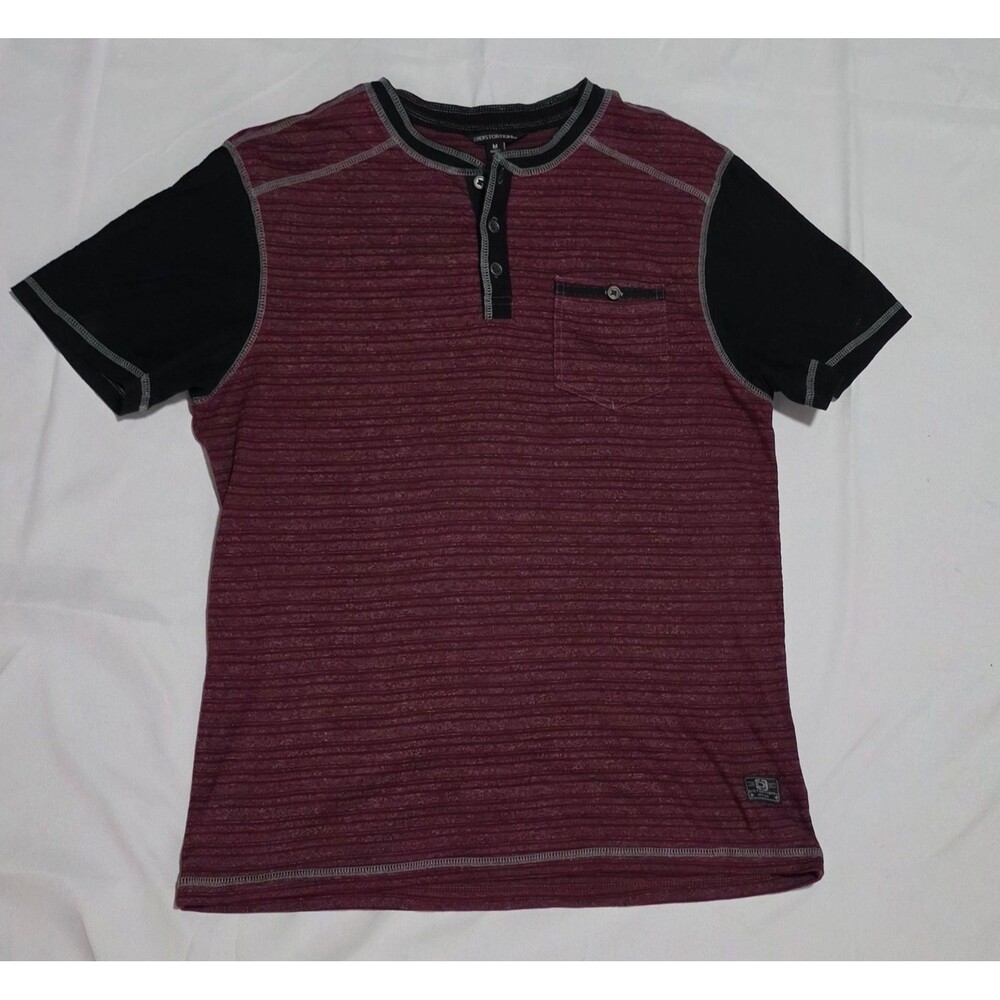 Distortion Men's Shirt  Size Medium Red Black Short Sleeve